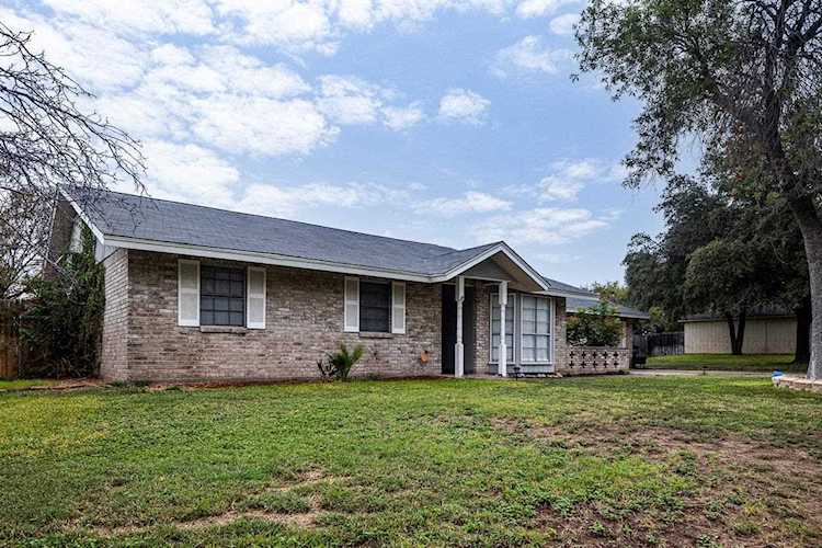 402 Canyon Creek Del Rio, TX 78840