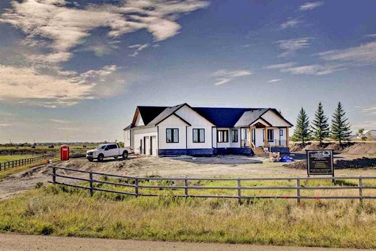 81005 404 Ave E Rural Foothills County, AB T0L 0A0