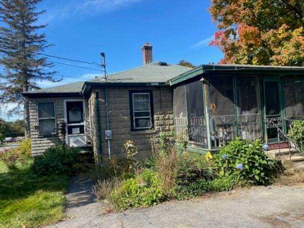 15 Columbus Ave Templeton, MA 01436