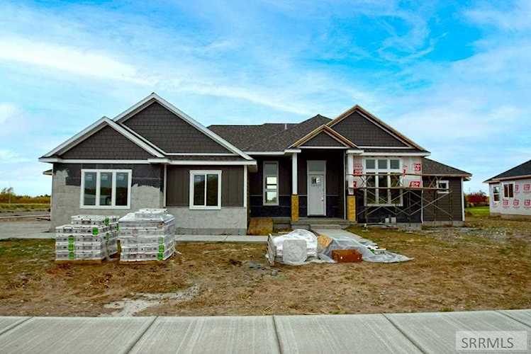 5702 Long Cove Drive Idaho Falls, ID 83404
