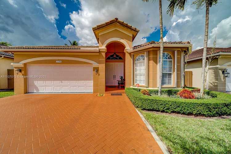 7744 NW 112th Pl Doral, FL 33178