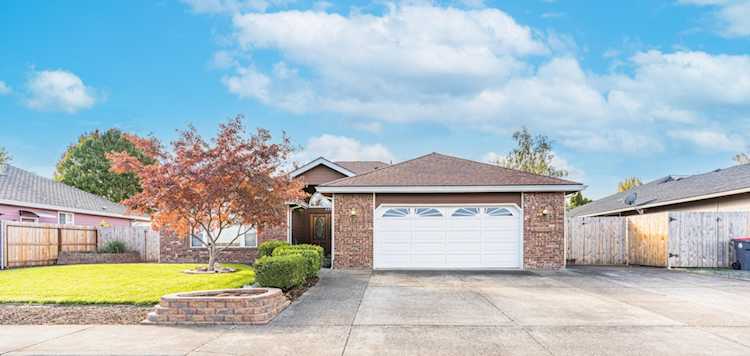 117 Justin Ct Jackson Creek Estates Subdivision Unit No 1 Central Point Jackson OR 97502 Photo 1