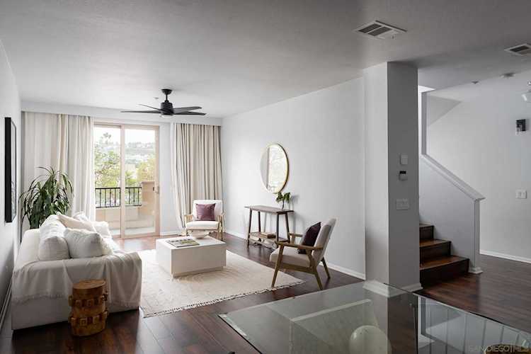 8301 Rio San Diego Dr #22 San Diego, CA 92108