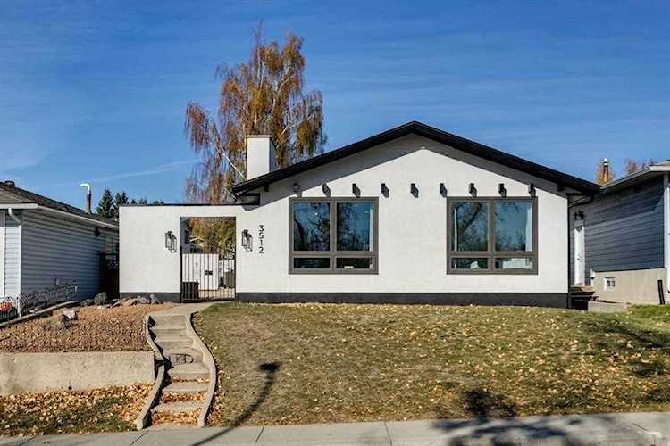 3512 Brenner Dr NW Calgary, AB T2L 1X9