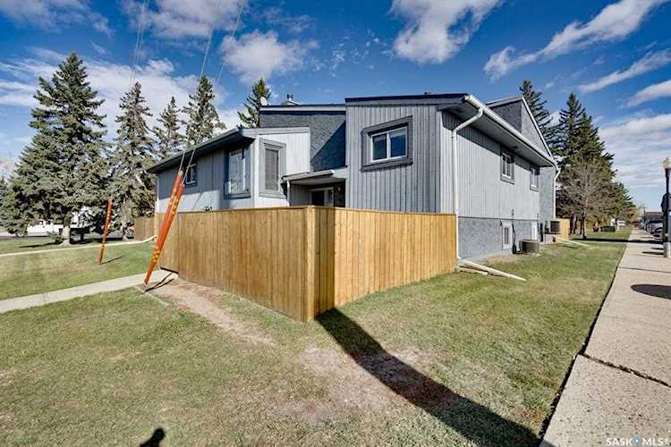 463 Fines Dr Regina, SK S4N 5T3