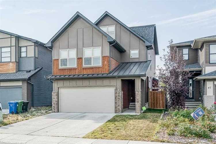 43 Walden Green SE Calgary, AB T2X 0Z4