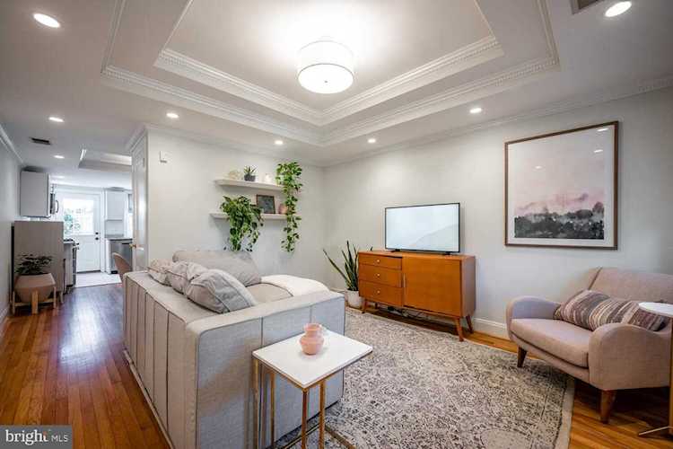 426 Henry St N Alexandria, VA 22314