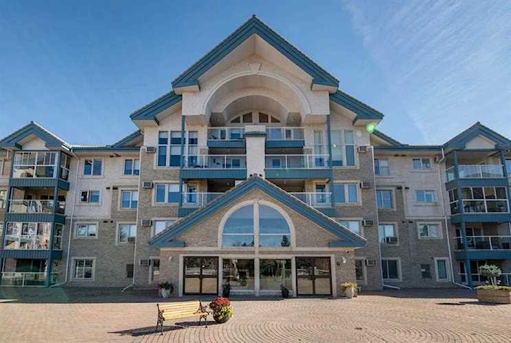 7239 Sierra Morena Blvd SW #404 Calgary, AB T3H 3L7