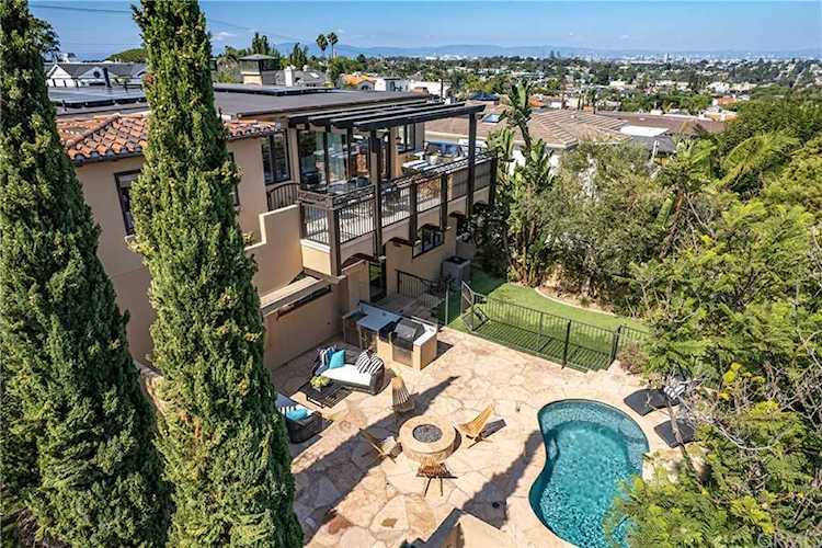 300 N Dianthus St Manhattan Beach, CA 90266
