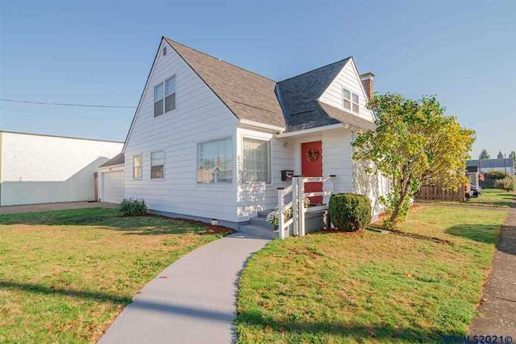 625 S 2nd St Lebanon, OR 97355-3330