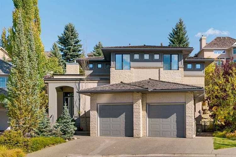 19 Sienna Ridge Bay SW Calgary, AB T3H 3T2