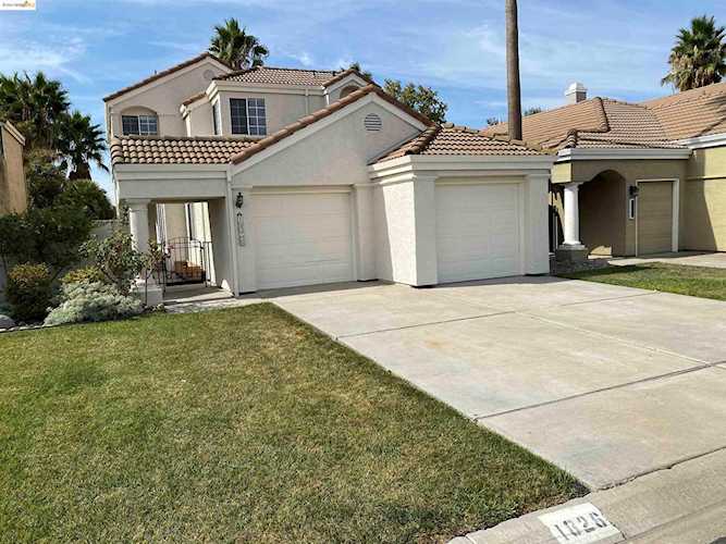 1826 Cherry Hills Dr Discovery Bay, CA 94505