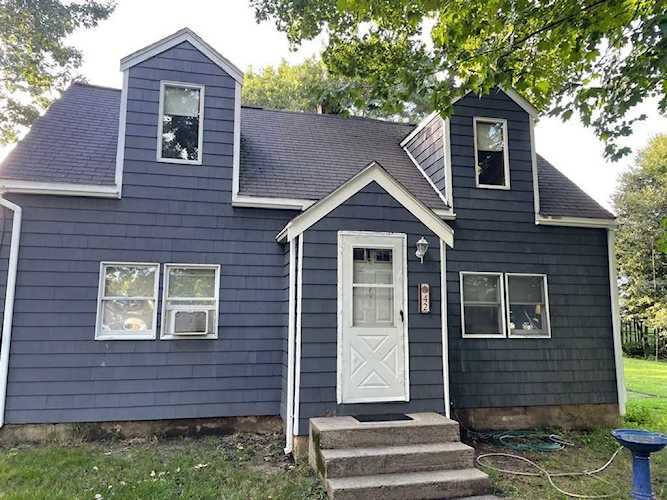 42 Oak Ave Peabody, MA 01960 | MLS 72889543 Photo 1