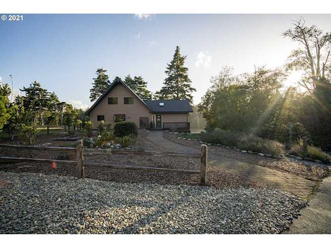 53461 Safe Rd Bandon, OR 97411