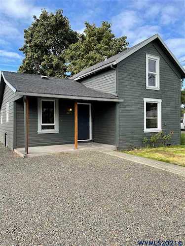 7615 5th St Turner, OR 97392