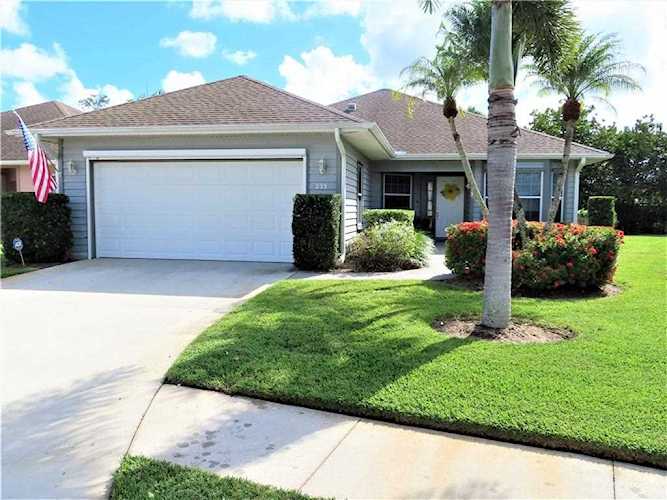 235 Hawthorne Ln Vero Beach, FL 32962