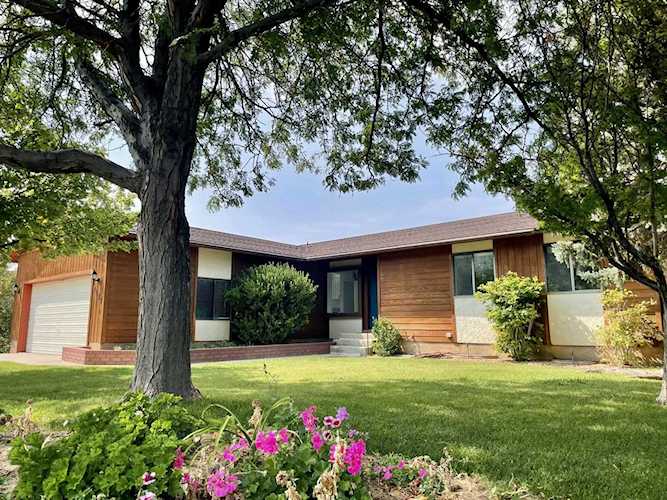 2127 N Buckboard DR Cedar City, UT 84721