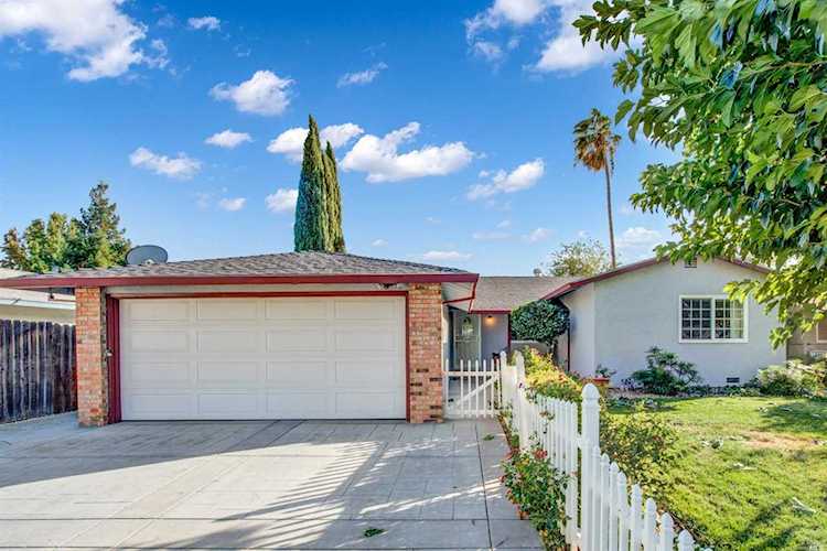 865 Studding Sail Street Vacaville, CA 95687