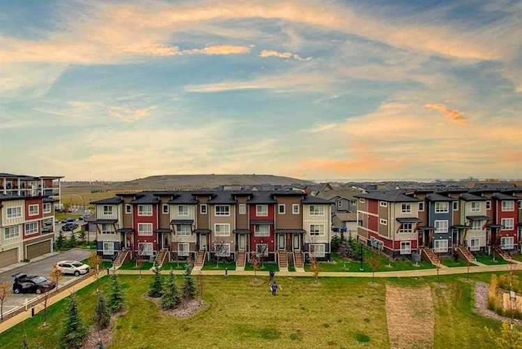 35 Walgrove Walk #410 Calgary, AB T2X 4S6