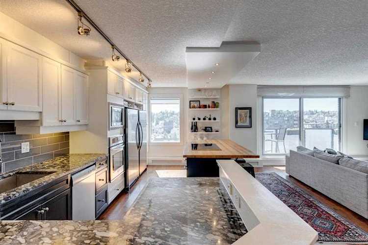 1208 14 Ave SW #701 Calgary, AB T3C 0V9