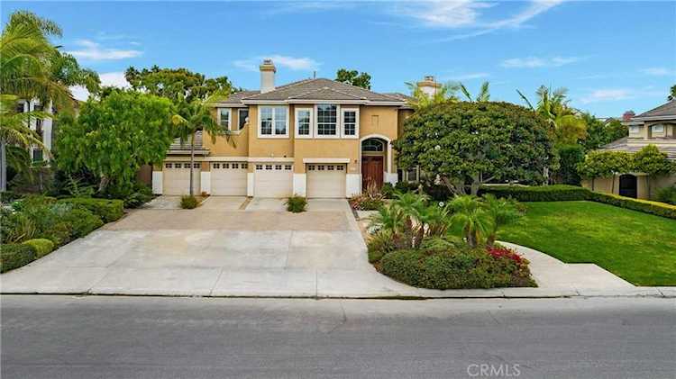 6595 Churchill Dr Huntington Beach, CA 92648 | MLS OC21215210 Photo 1