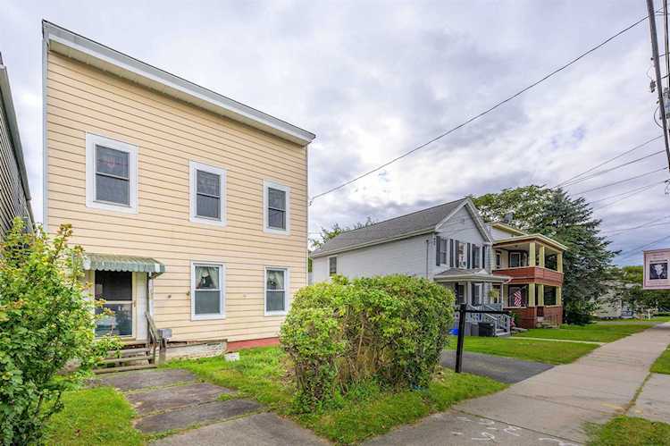 130 3Rd Av Rensselaer, NY 12144