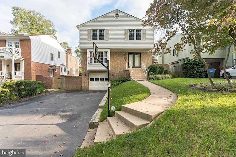 6869 Saint Albans Mclean, VA 22101