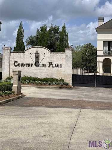 9 Country Club Place Baton Rouge, LA 70809