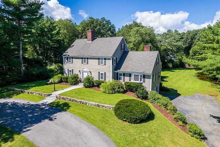 11 Buckmaster Dr Sudbury, MA 01776