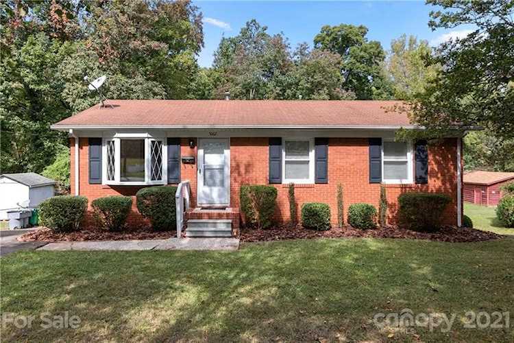 5007 Curtiswood Dr Charlotte, NC 28213