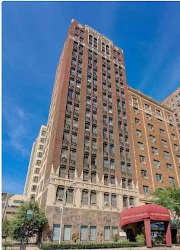 1030 N Dearborn St #118 Chicago, IL 60610