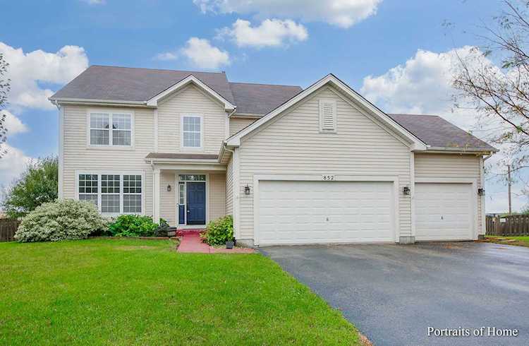 852 Angelica Ct Joliet, IL 60431
