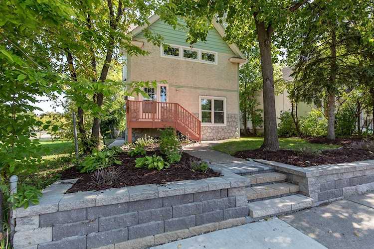 3122 Vincent Avenue N Minneapolis, MN 55411