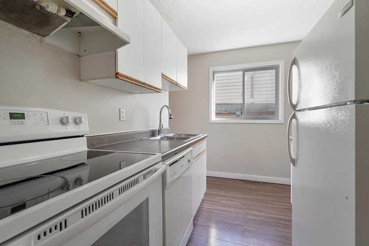 9619 110 Avenue Edmonton, AB T5H 1H6
