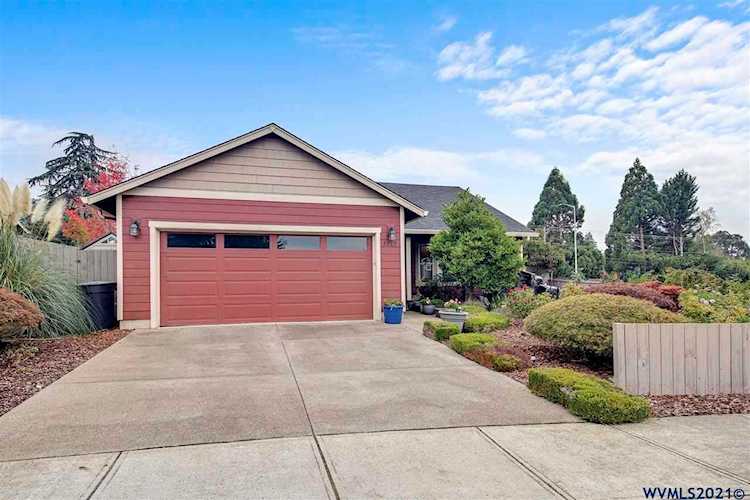 5715 Sunstone St Salem, OR 97306