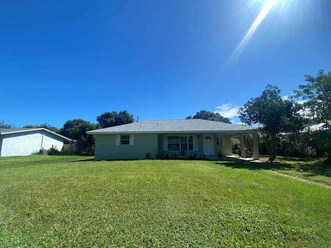 846 24th Avenue Vero Beach, FL 32960