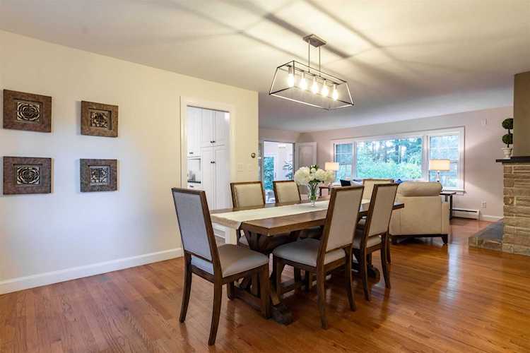 56 Farmington Rd Nashua, NH 03060