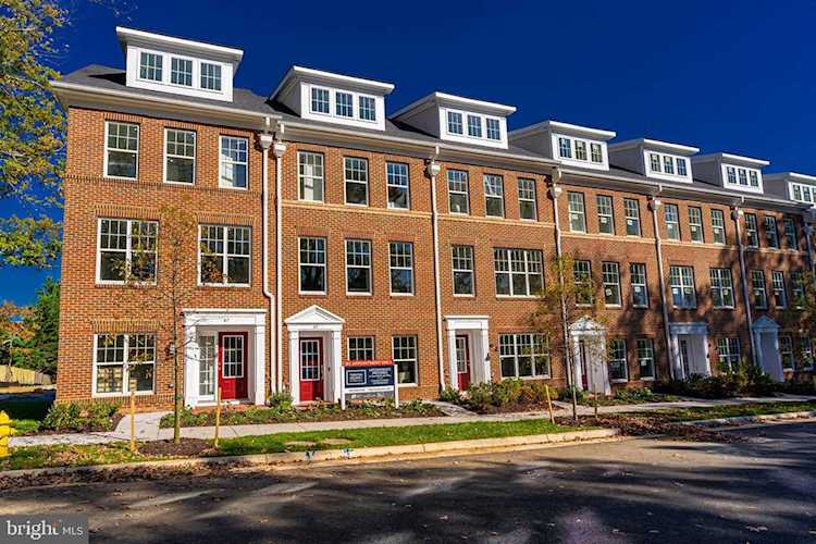 21 Trenton St N Arlington, VA 22203