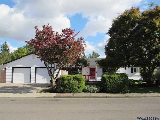 4876 Ventura Lp Keizer, OR 97303
