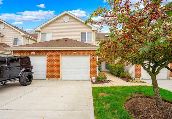 230 Camel Bend Ct Schaumburg, IL 60194