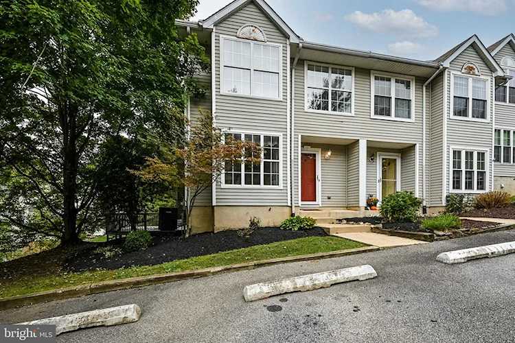 101 Benham Ct Newark, DE 19711