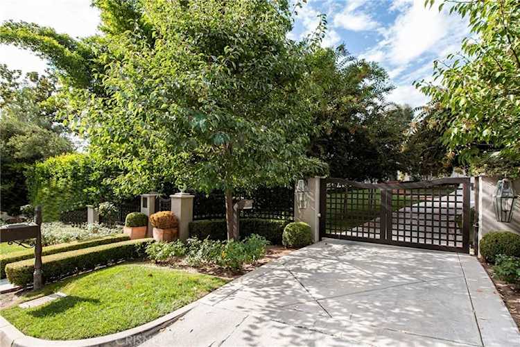 1055 La Loma Rd Pasadena, CA 91105