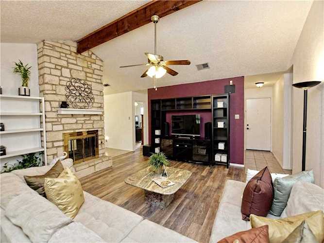 1605 Gatlinburg DR Pflugerville, TX 78660