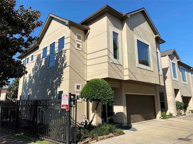 1166 Bonner St Houston, TX 77007