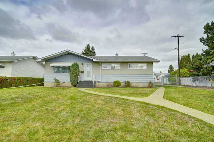 16038 94A Avenue Edmonton, AB T5R 5M1