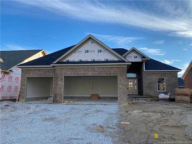 7013 Equine Ave Sellersburg, IN 47172