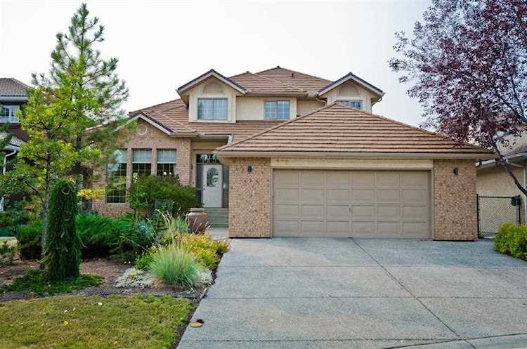 339 Candle Place SW Calgary, AB T2W 3B3