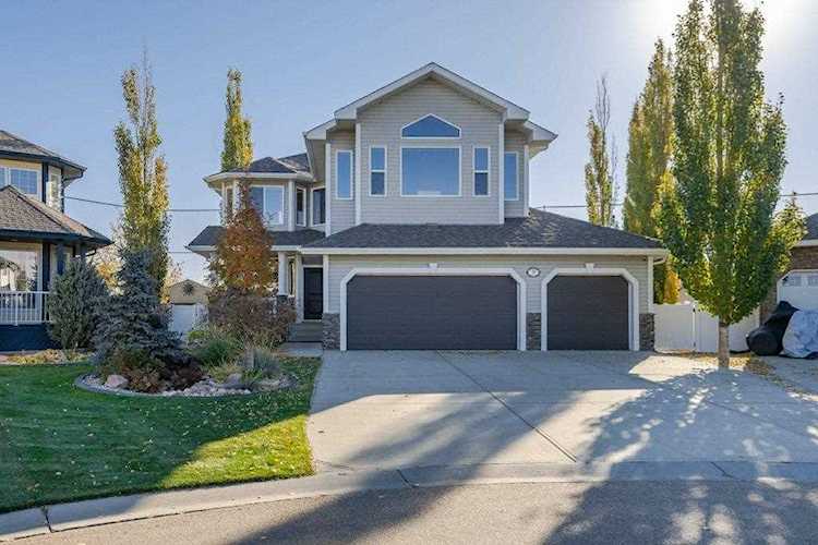 9 Roche Place Beaumont, AB T4X 0B8