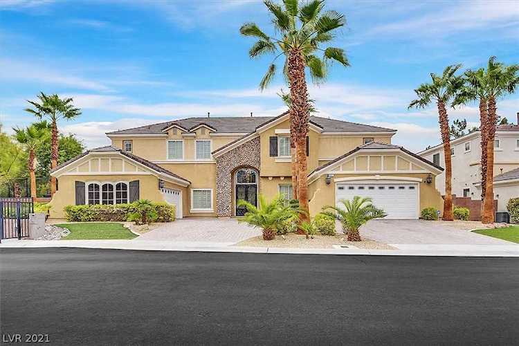 1711 Songlight Ct Las Vegas, NV 89117