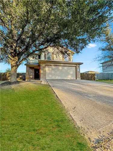 1016 Warbler CV Hutto, TX 78634